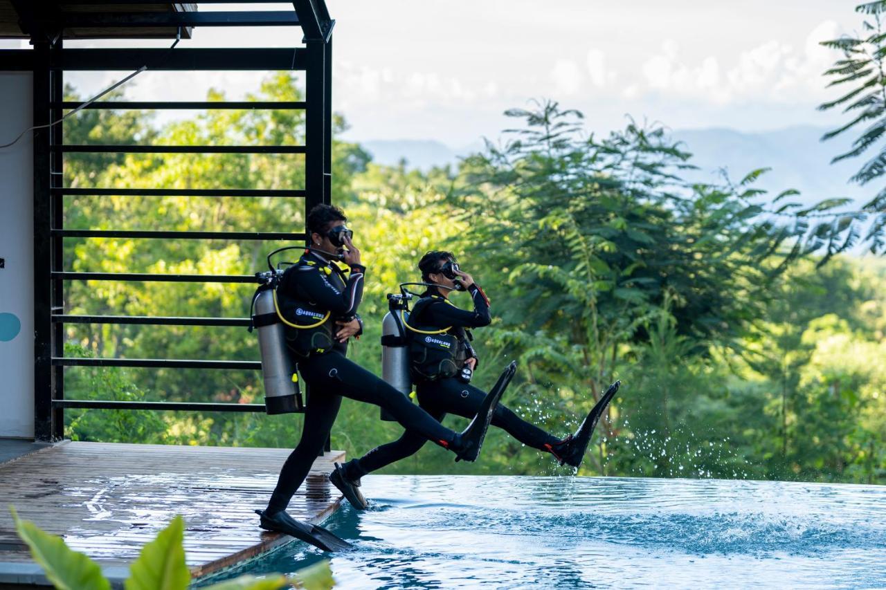 Deep Roots Dive & Yoga Resort Ped エクステリア 写真