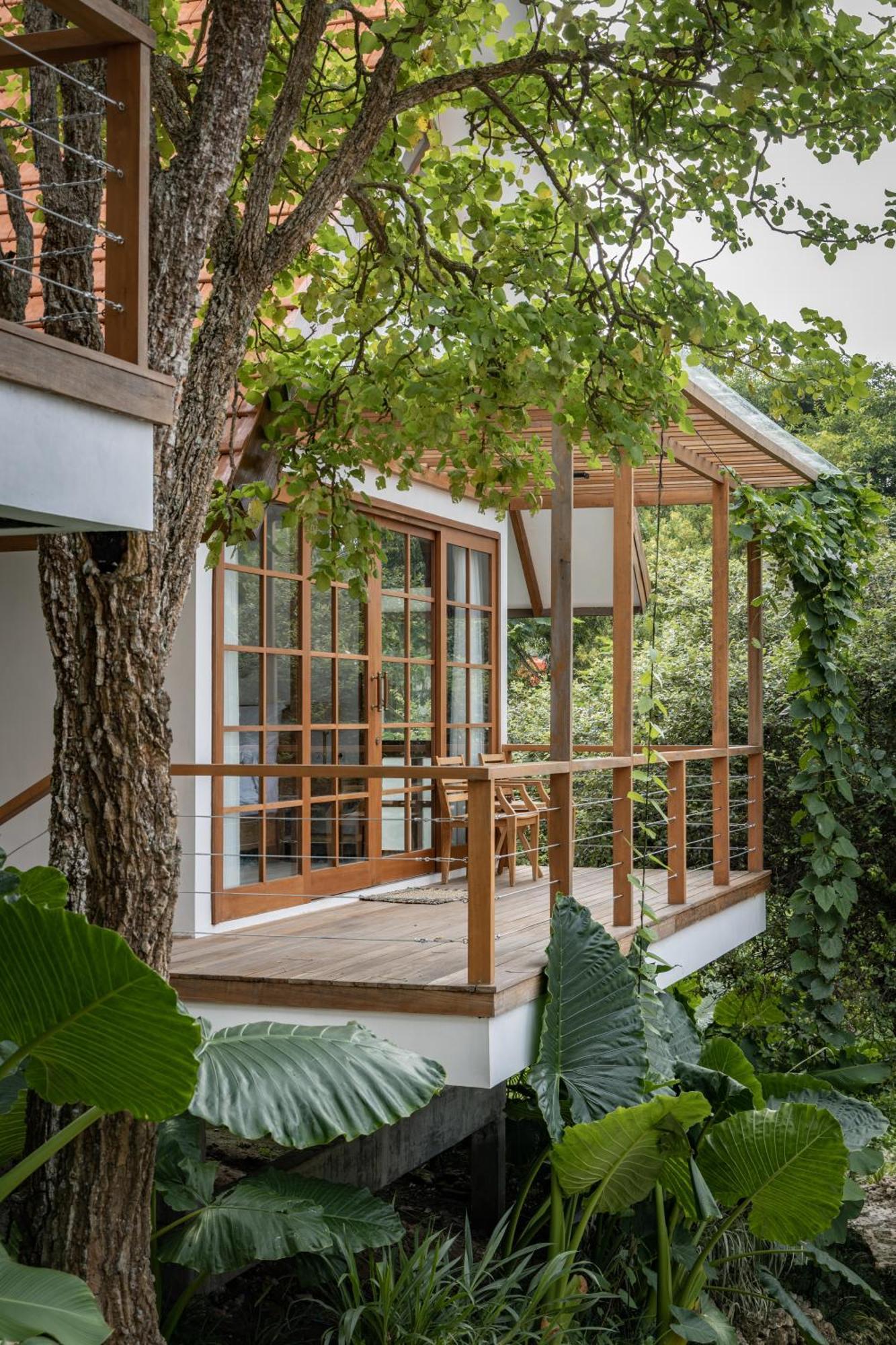 Deep Roots Dive & Yoga Resort Ped エクステリア 写真